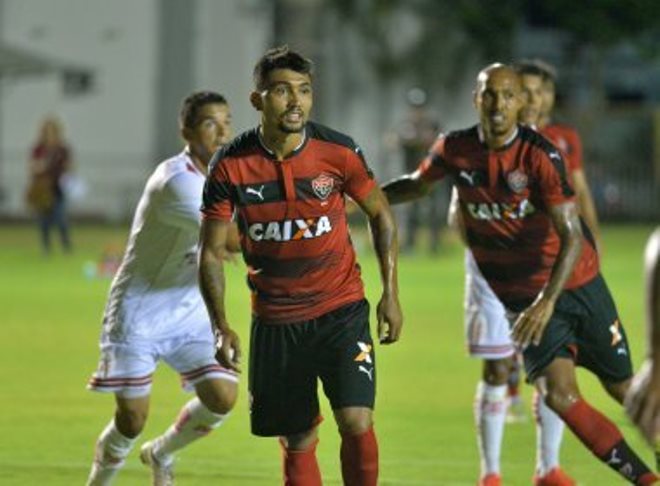 Vitória recebe o Conquista em busca do segundo triunfo no Campeonato Baiano 