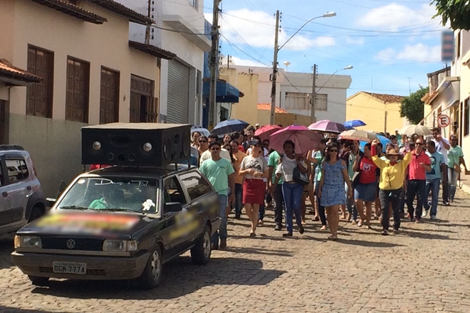 Em Livramento Professores e servidores públicos protestam contra reforma da Previdência