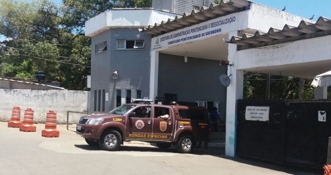 Presos cortam tela de proteção e fogem do Complexo da Mata Escura