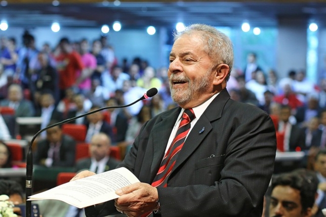 Ex-presidente Lula venceria eleição presidencial no primeiro turno, diz pesquisa VoxPopul